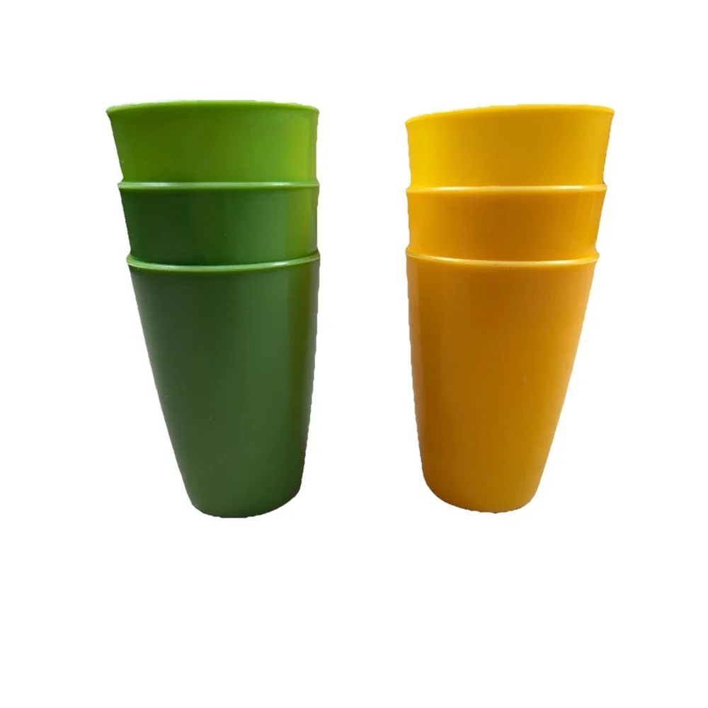 Tupperware Kids 6‎ piece set Bell Tumblers, 3 Green 3 Yellow Made In USA 4oz